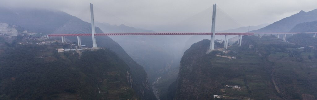 Die Beipangjiang-Brücke: Begegnungen auf 565 Metern Höhe