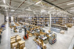 Size, quality and sustainability - Contract logistics by DB Schenker in the new hall in GVZ Augsburg. © DB Schenker/Michael Neuhaus